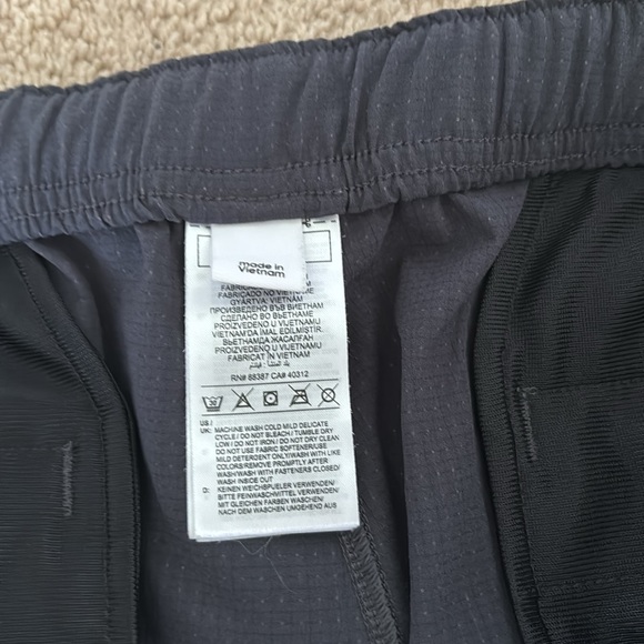 adidas shorts - Picture 4 of 7